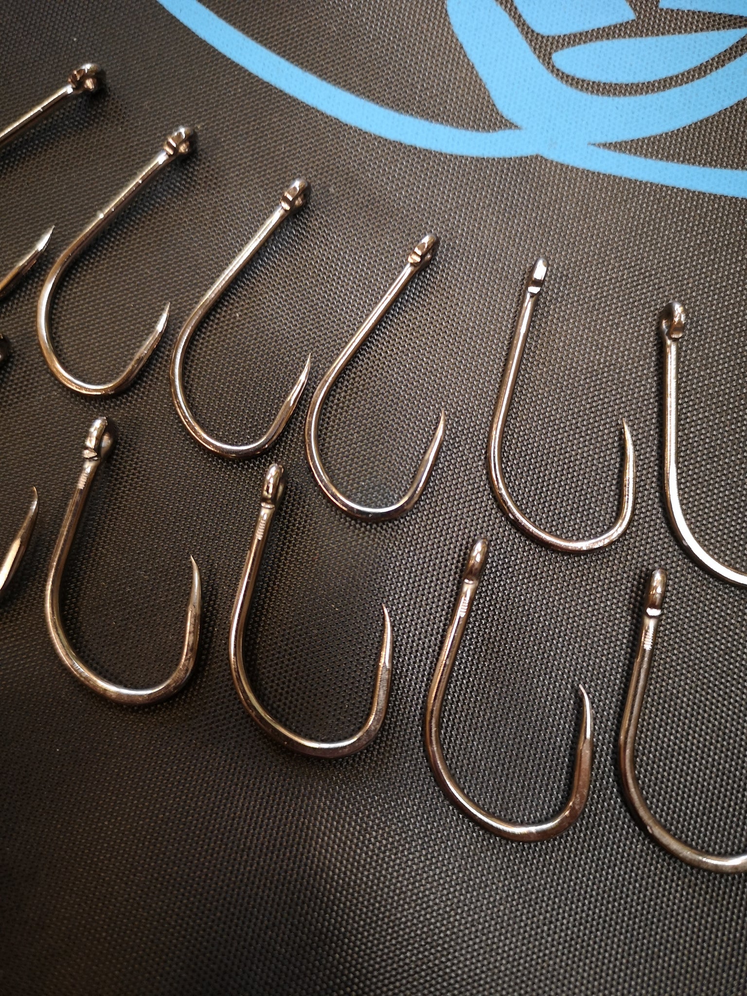 4/0 to Size 2 Barbless Hooks.Biggest,Strongest & Most Affordable Listed on  .