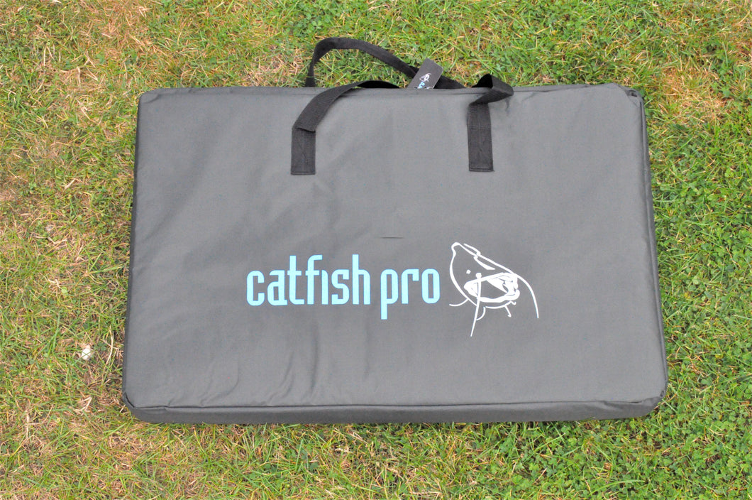 Catfish Unhooking Mat with Flap and Stink Bag